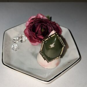 NWT Six-Sided Green Stone Adjustable Stretch Ring (Mixed Metal)